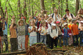 Zum Vergrößern bitte anklicken; "Waldindianer" nach bestandener "Waldindianerprüfung" - Naturerlebnisprogramm für Kinder von 5 bis 10 Jahren - am 4. Juni 2007 in Herrsching am Ammersee Quelle: Die Mobile Umweltschule